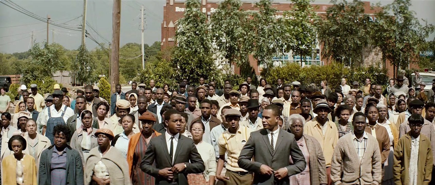 Selma - EXTRAIT VOST "Libérez le trottoir !"
