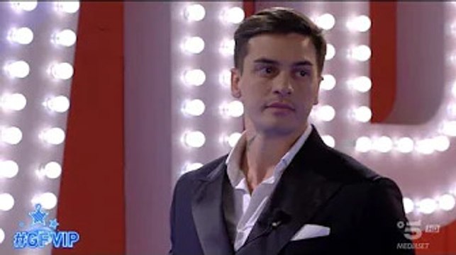GF Vip, Alessandro Basciano torna a parlare dello scontro con Alex Belli: C'è stato un buffone di t
