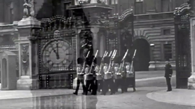 Les Chemins de la liberté Bande-annonce VO