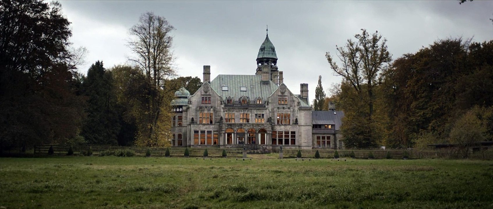 Les Enquêtes du Département V : Profanation - EXTRAIT VF "Tués un dimanche"