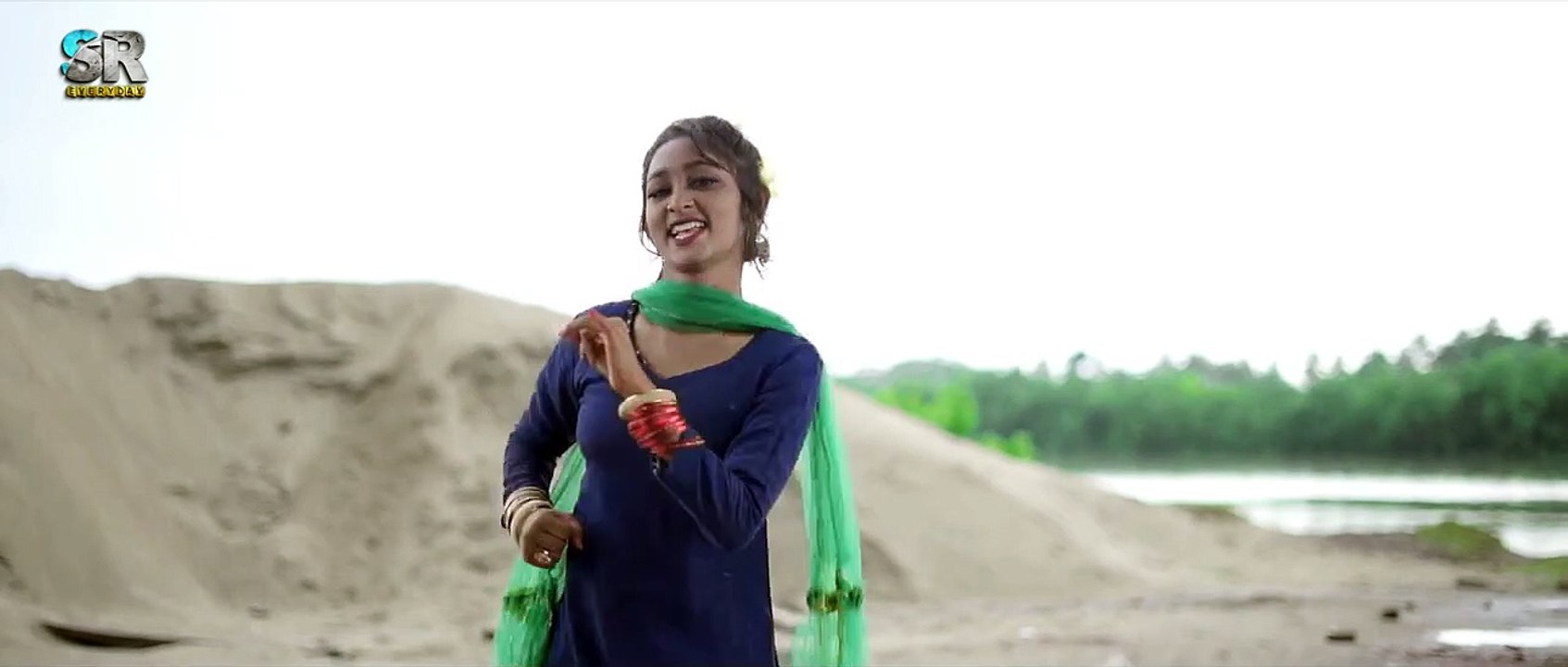 মাইয়ার পিছন ছাইড়া দিয়া মন্টু হইয়াছি - Bangla New Dance - Dancer By Modhu - SR Everyday