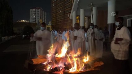 Kamerunlu Hristiyanlar Paskalya Yortusu'nu kutladı