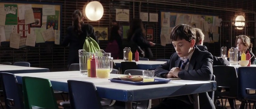 Quelques minutes après minuit Extrait VF Ne plus être invisible