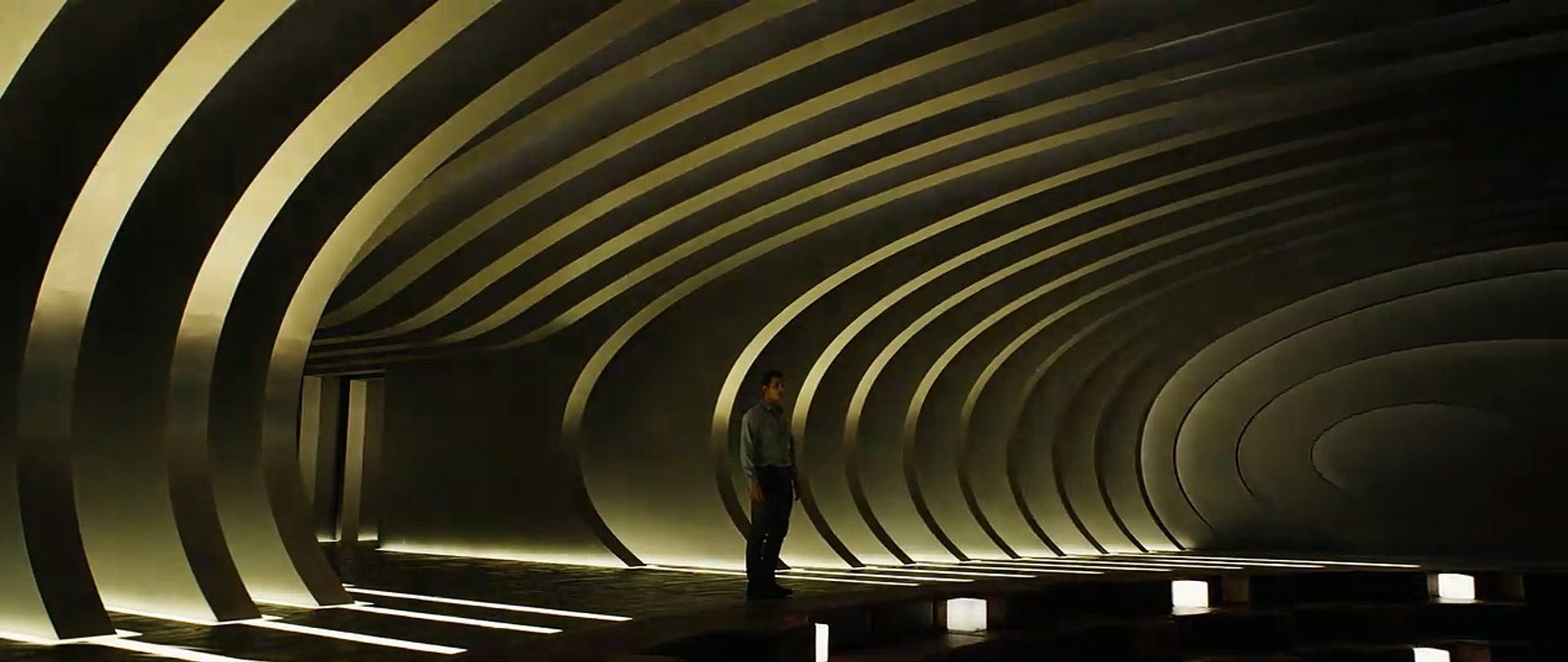 Passengers EXTRAIT VO "Je me suis réveillé trop tôt"