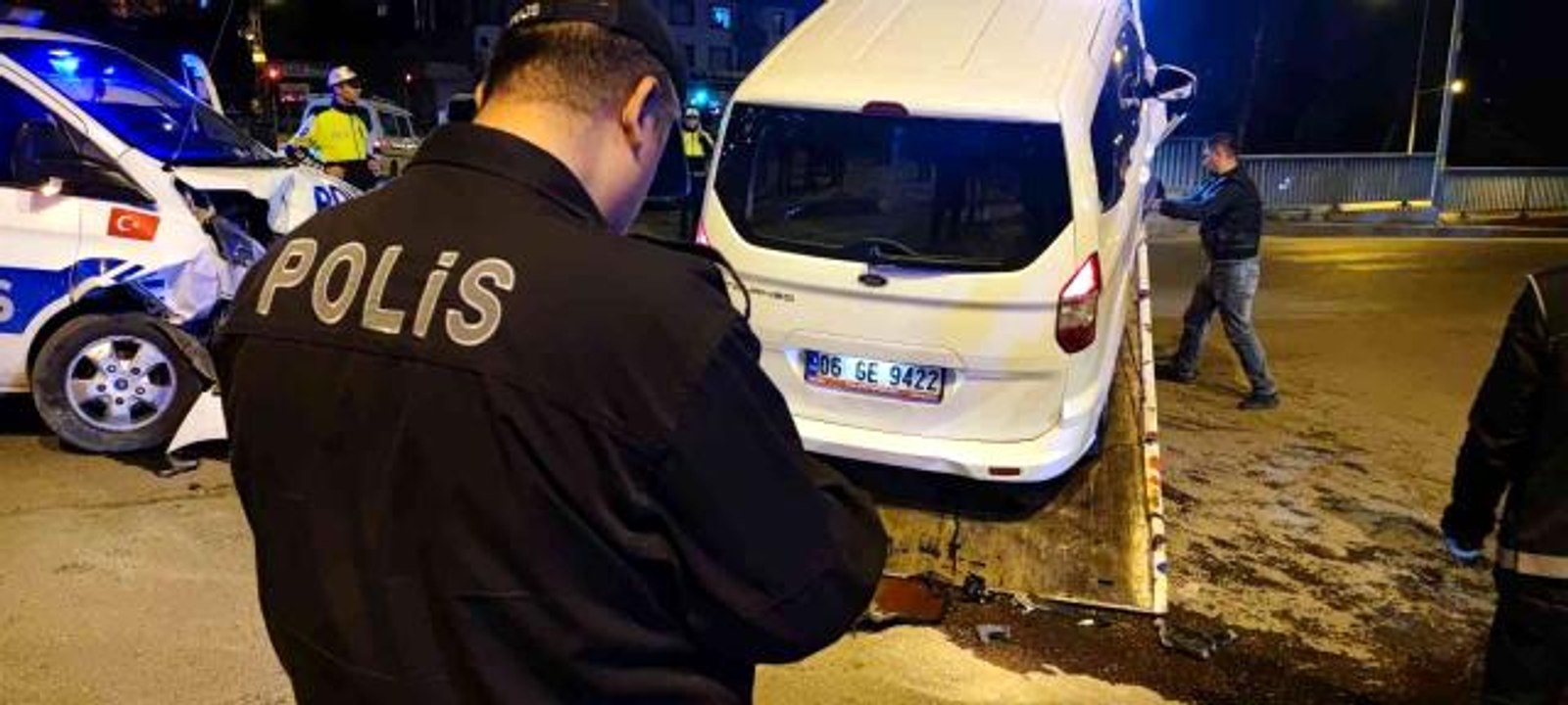 Kahramanmaraş'ta yüklü miktarda captagon hap yakalandı- Kahramanmaraş'ta dur ihtarına uymayan bir araç polis arabasına çarparak durdu.