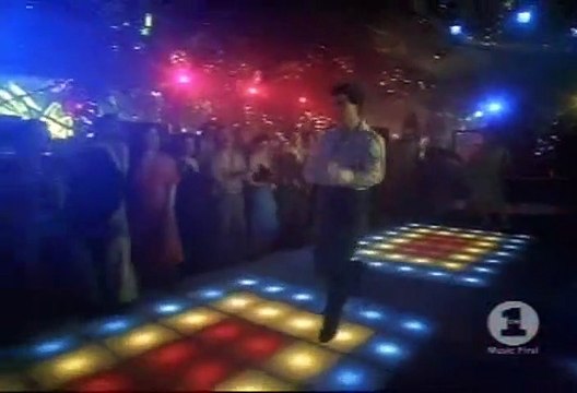 John Travolta danse sur You should be dancing