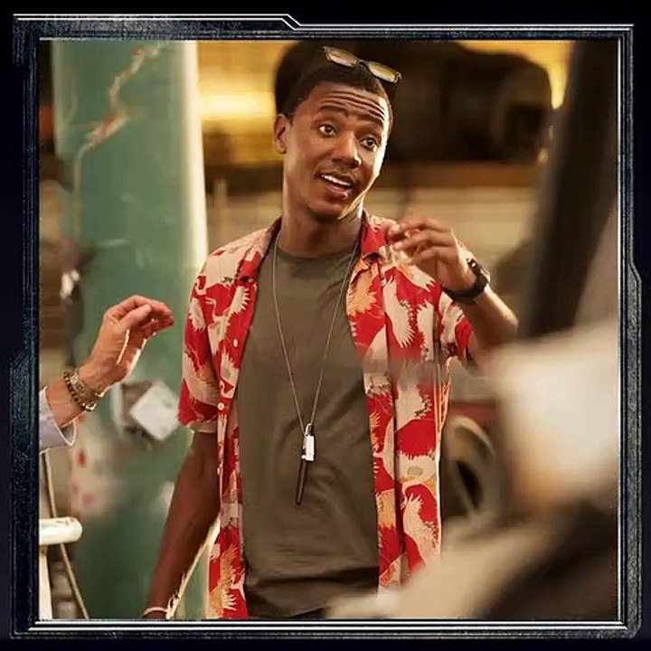 Transformers The Last Knight Making Of VO 'J-1 avant la bande-annonce !"