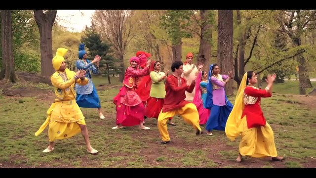 In America - saison 1 Bande-annonce VF