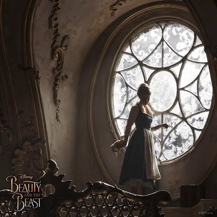 La Belle et la Bête : Emma Watson chante un extrait de "Something There"