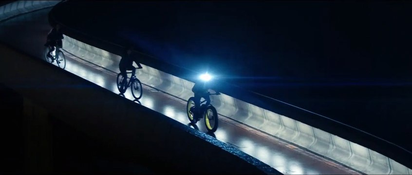 Seuls EXTRAIT VF Qui êtes-vous ?