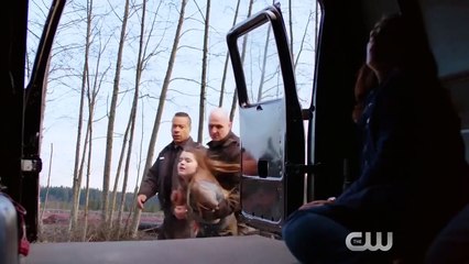 Supergirl - saison 2 - épisode 15 Teaser VO