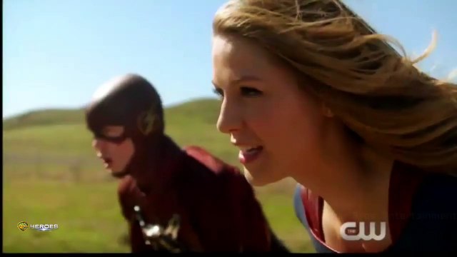 Flash (2014) - saison 3 - épisode 17 Les premières images du cross-over musical avec Supergirl