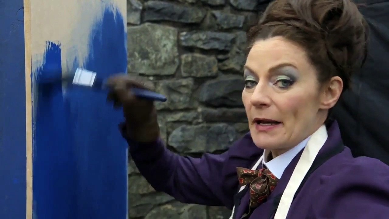 Doctor Who (2005) - saison 10 BONUS VO "Look Who's Back"