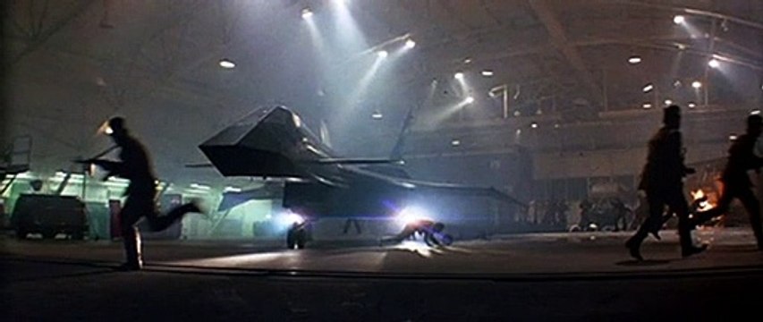 Firefox, l'arme absolue Bande-annonce VO