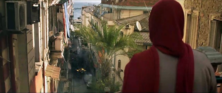 À mon âge je me cache encore pour fumer Bande-annonce VO