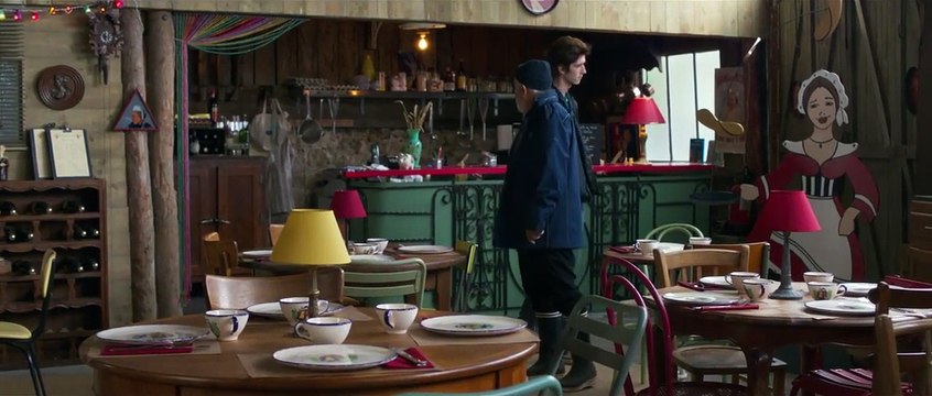 C'est beau la vie quand on y pense EXTRAIT On va manger de la nourriture