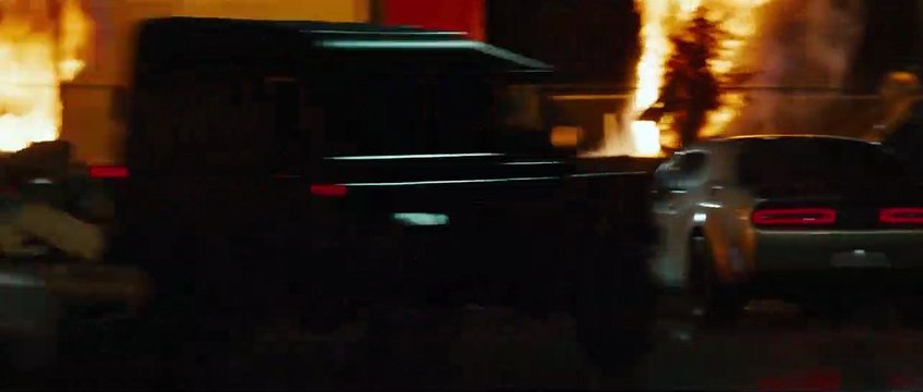 Fast & Furious 8 EXTRAIT VF Boule de démolition