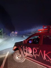 Karadeniz Sahil Yolu'nda ulaşım, kaya parçalarının düşmesi nedeniyle aksadı