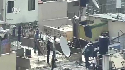 이스라엘 경찰, 알아크사 사원 진입...무슬림과 충돌 / YTN