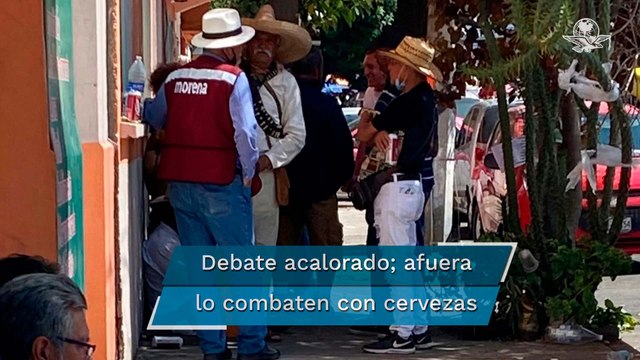 Mientras el debate se enciende, fuera de San Lázaro circulan cervezas entre simpatizantes de AMLO