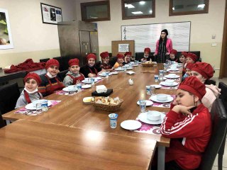Küçükçekmece'nin minik şefleri Ramazan menüsü hazırladı