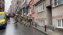 Şişli'de yer altı kabloları yanan sokakta 3 bina tahliye edildi