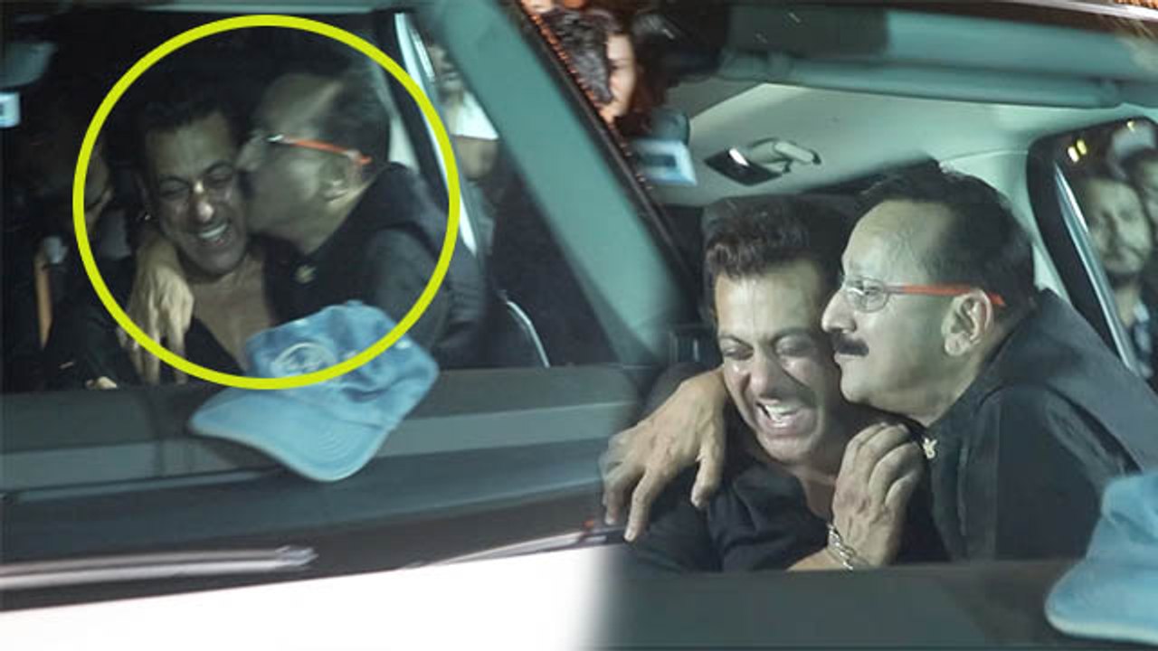 Baba Siddique Iftar Party 2022:Baba Siddiqui का Salman Khan को जबरदस्ती Kiss,Inside Car Video Viral