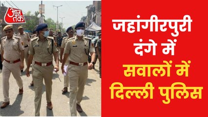 Jai Shri Ram and Allah Hu Akbar in front of police station!
