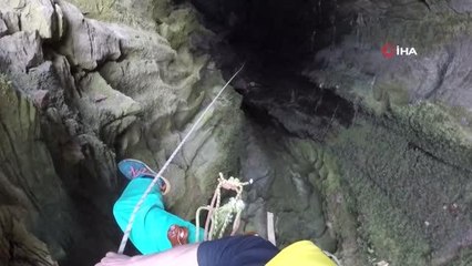 Yalovalı dağcılardan 50 metre derinliğindeki dikey mağaraya iniş böyle görüntülendi