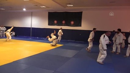 Rakibinin hamlesini "hisleriyle gören" judocuların hedefi Avrupa ve dünyada madalya