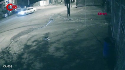 İşyeri önüne bırakıp kaçtılar: Bomba sanıldı, 7 kilo esrar çıktı