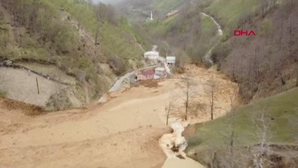 TRABZON'DA HEYELAN; BOŞ EVLER TOPRAĞA GÖMÜLDÜ