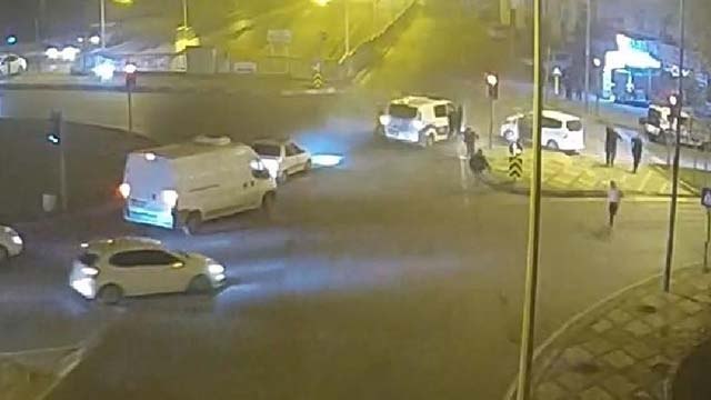 Kaçarken polis aracına çarpınca yakalandı