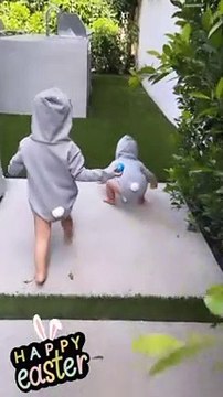 Christina Milian a filmé ses fils Kenna et Isaiah déguisés en lapins pour Pâques. Le 17 avril 2022.