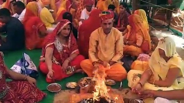सैंकड़ों श्रद्धालुओं ने दी चौबीस कुंडीय गायत्री महायज्ञ में आहुतियां