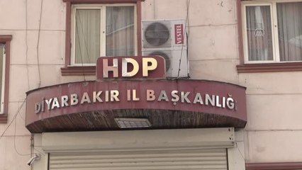 Diyarbakır annelerinin oturma eylemine bir aile daha katıldı