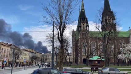 Ataques com mísseis deixam mortos em Lviv