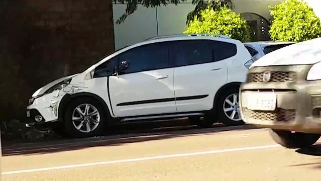 Acidente entre veículos é registrado na Rua Erechim, cruzamento com a Rua Voluntários da Pátria