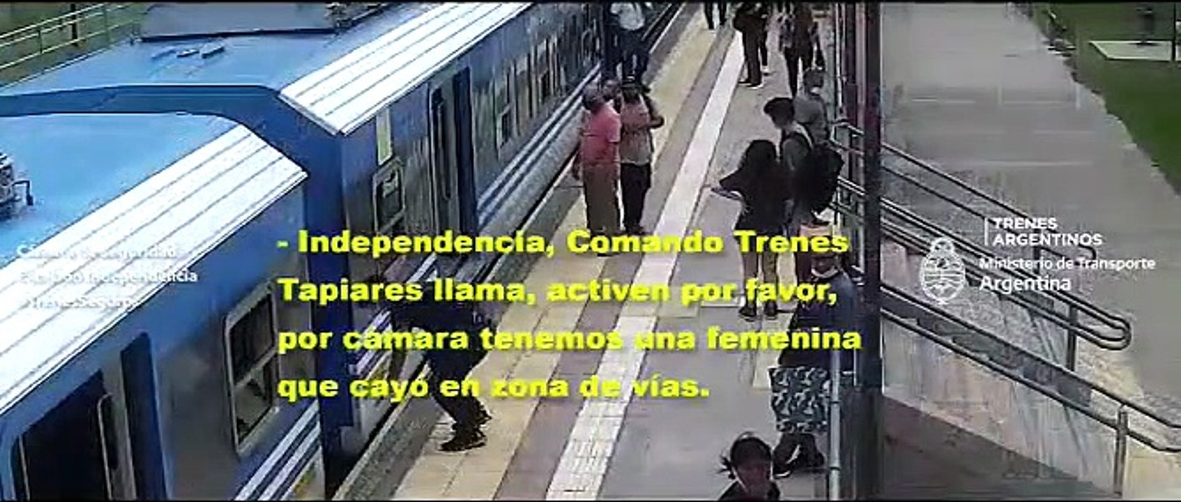 ¡Sobrevivió! Esta chica cayó a las vías del tren después de desmayarse