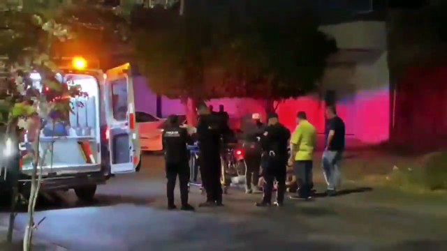 Entre la vida y la muerte se encuentra un motociclista que fue agredido a balazos en Guadalajara