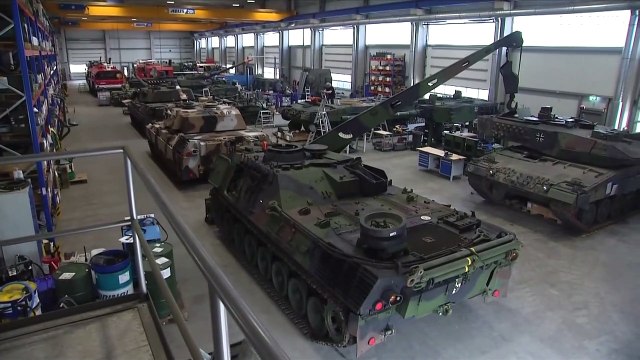 Олаф Шольц под давлением из-за поставок тяжелого вооружения Украине