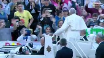 Papa Francesco incontra 57mila giovani in piazza San Pietro
