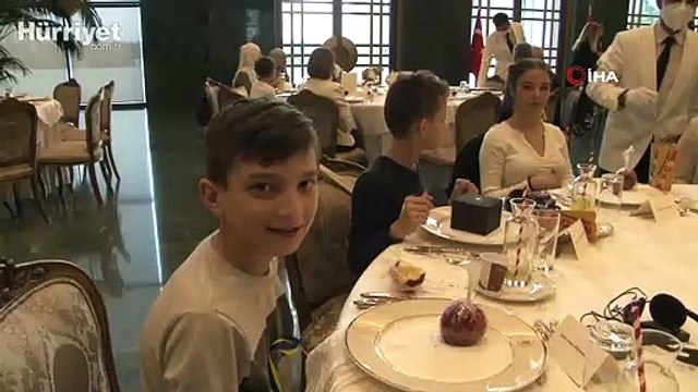 Emine Erdoğan, Ukraynalı savaş mağduru çocukları misafir etti