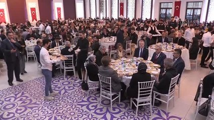 Son dakika: Bakan Yanık, şehit aileleriyle iftarda bir araya geldi