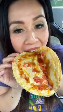The Internet Goes Crazy For Taco Bell's Mexican Pizza Return