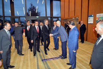 BAKAN ÖZER: GEREKLİ ÖNLEMLER ALINDIĞI ZAMAN EN GÜVENLİ ORTAMLAR EĞİTİM ORTAMLARIDIR