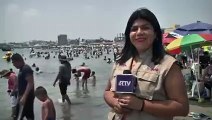 Turista interrumpe a reportera para pedirle su Instagram