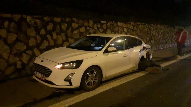 Son dakika haberi! TEM'de 4 aracın karıştığı zincirleme kazada tır sürücüsü olay yerinden kaçtı