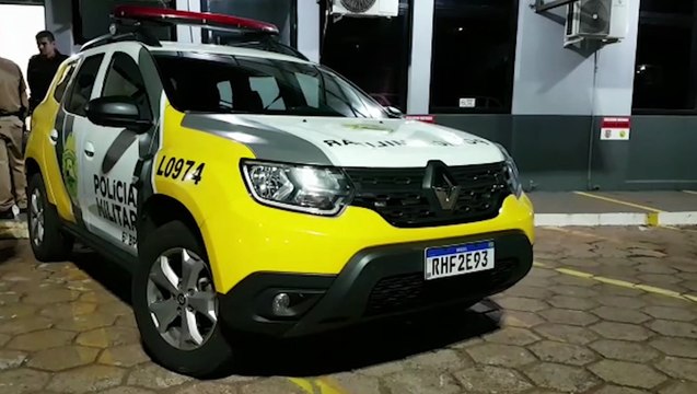 Homem estaria furtando fios de cobre de ar condicionado quando foi flagrado e detido pela Polícia Militar