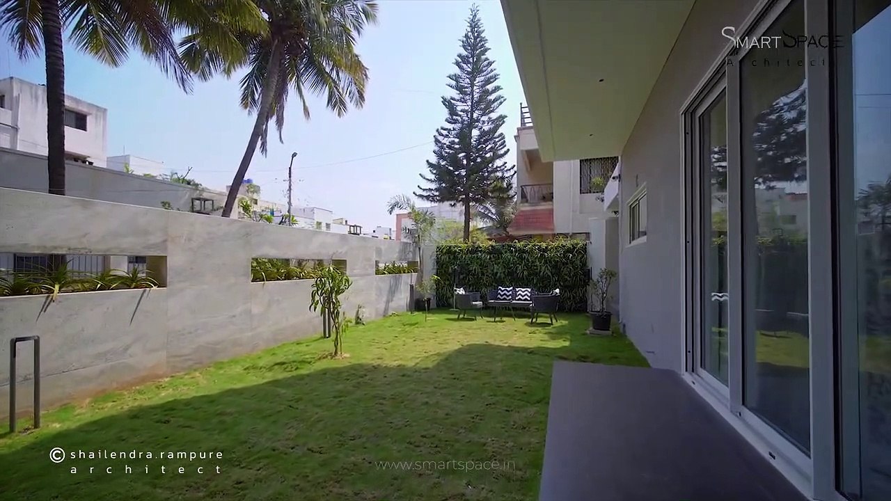 Luxury Bungalow, Designed by Smartspace Architects . One of the Leading Architectural firm in Pune.